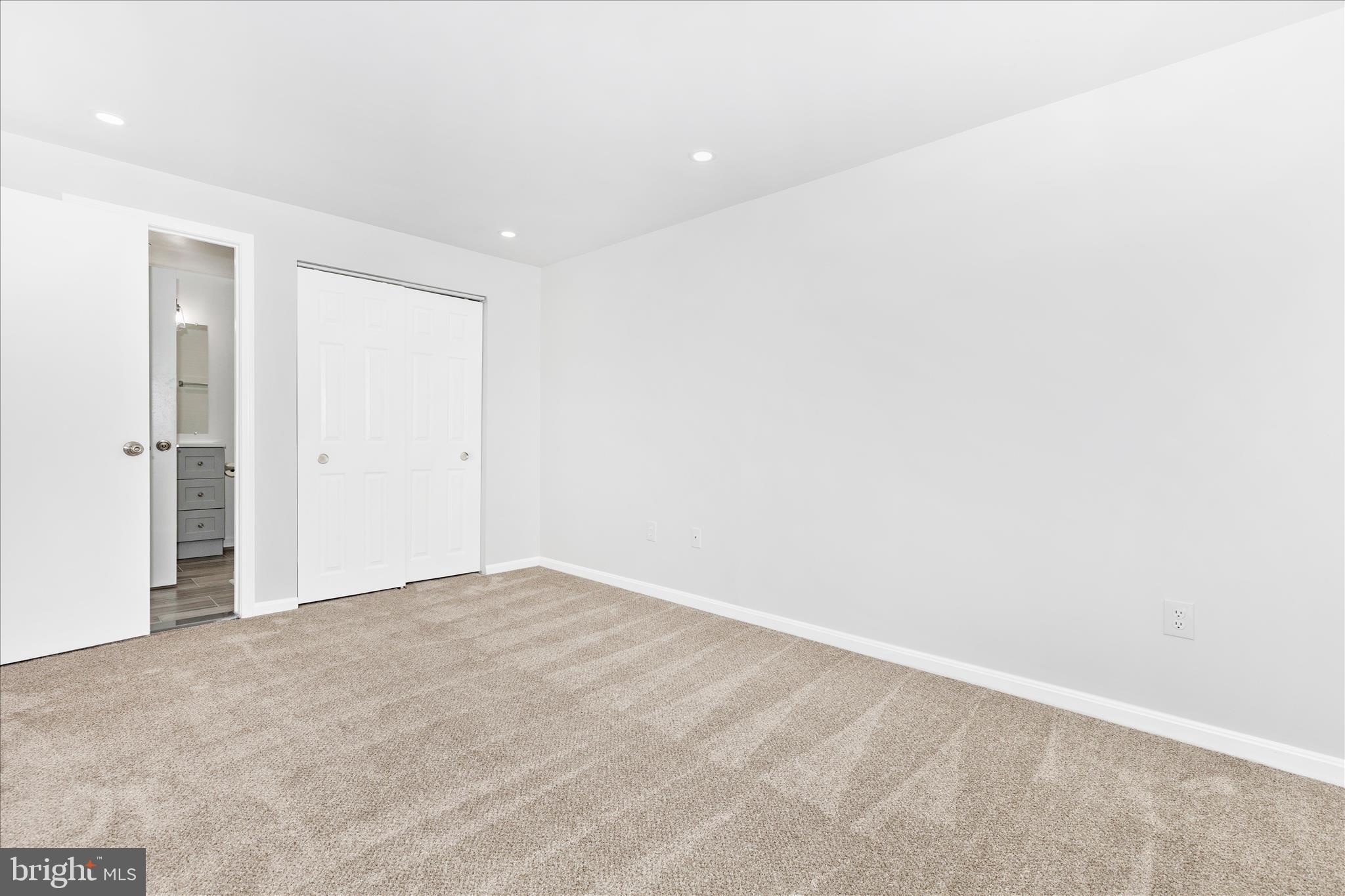 LONGMEAD - Residential