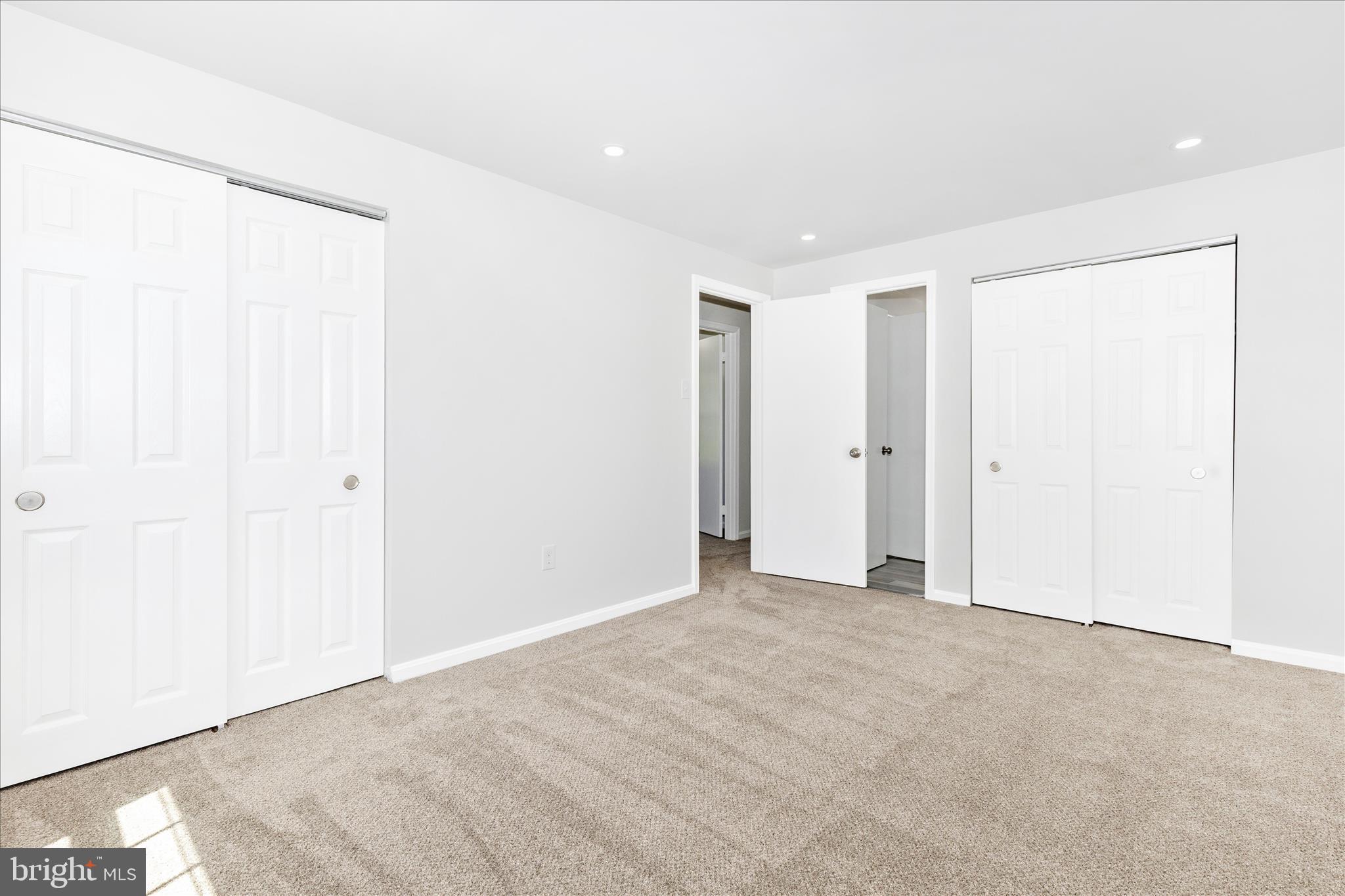 LONGMEAD - Residential