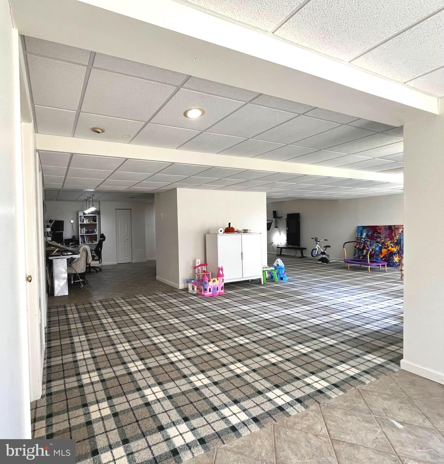 RIDGE VIEW MANOR - Residential