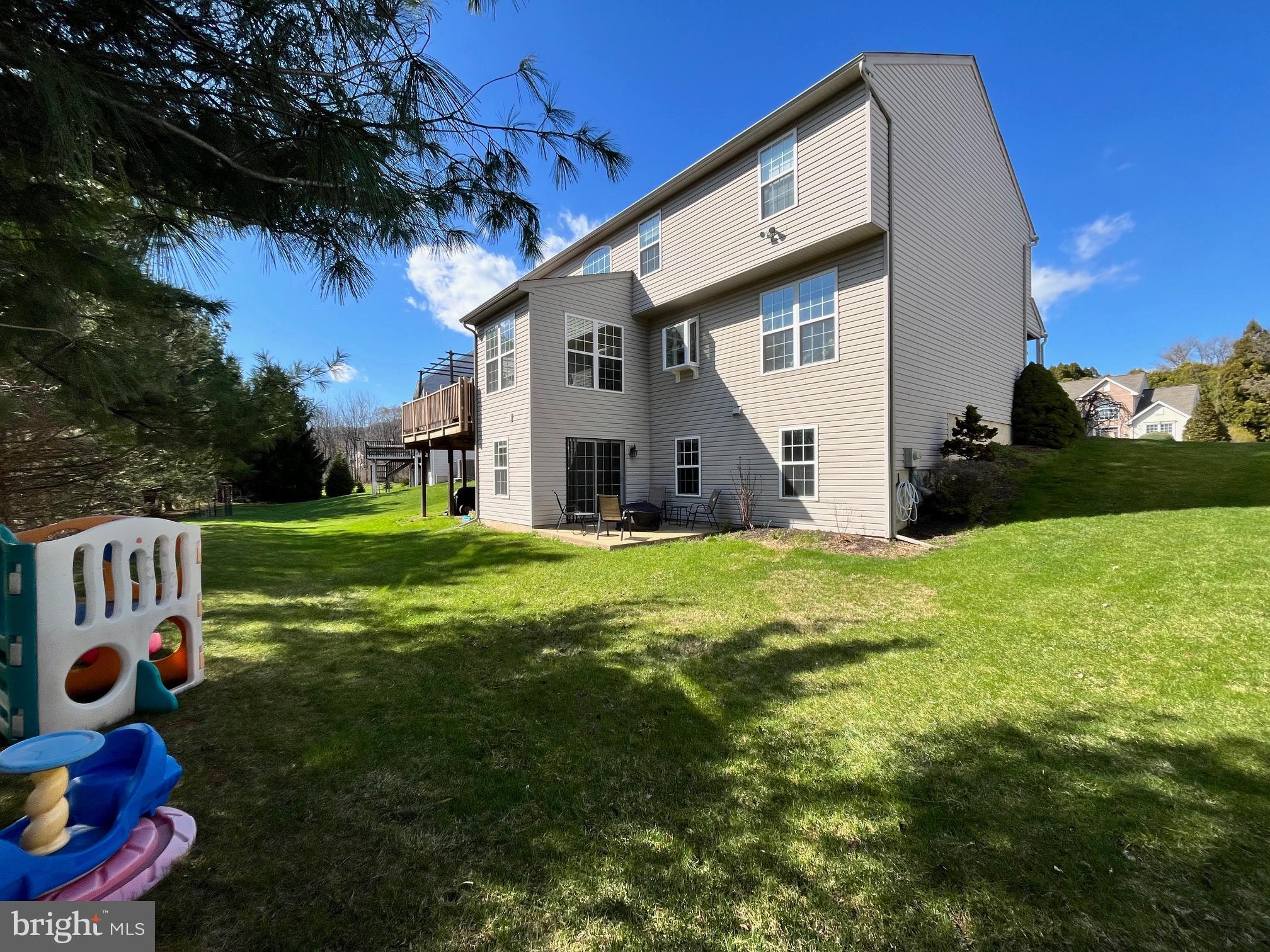 RIDGE VIEW MANOR - Residential