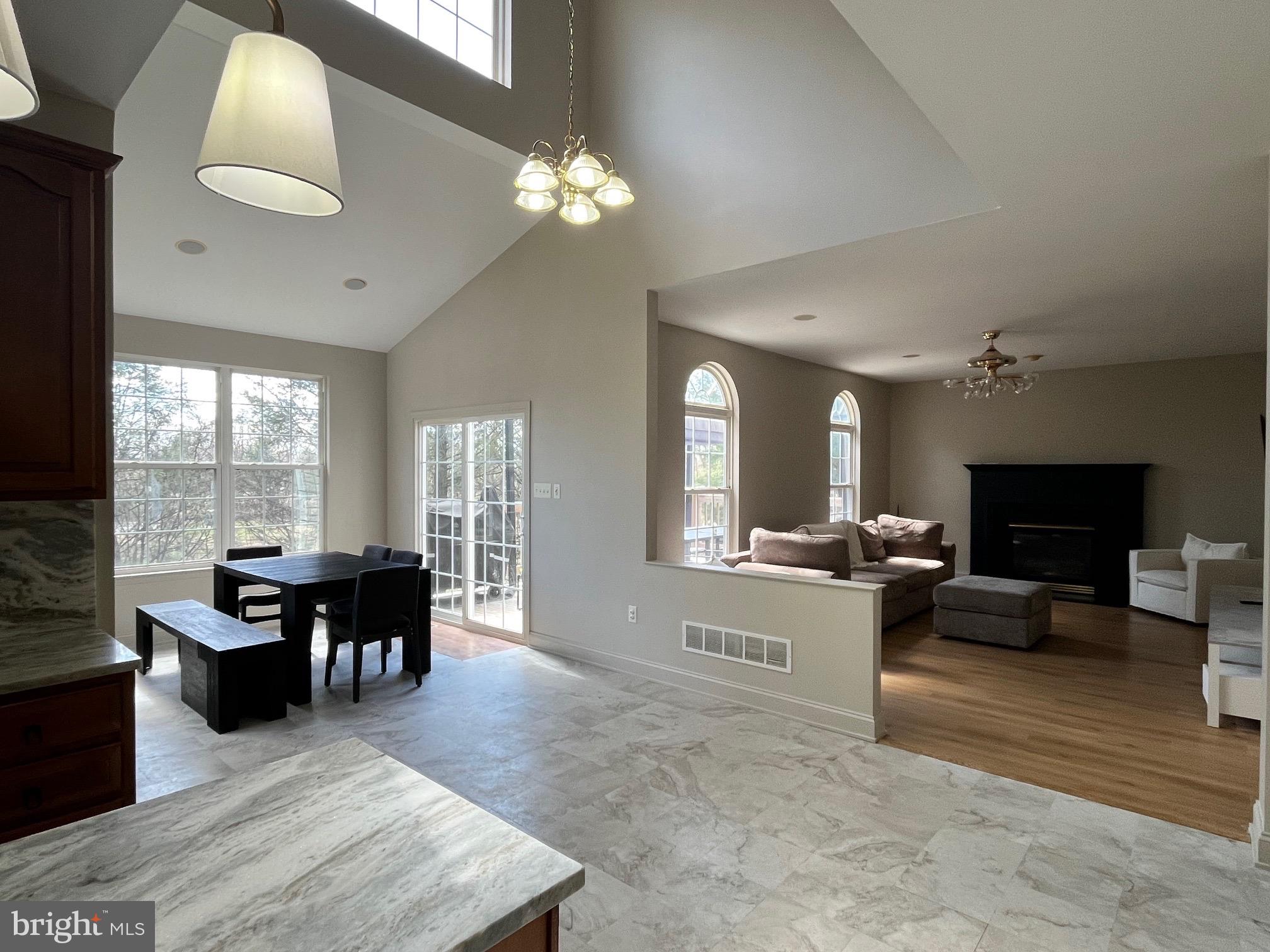 RIDGE VIEW MANOR - Residential