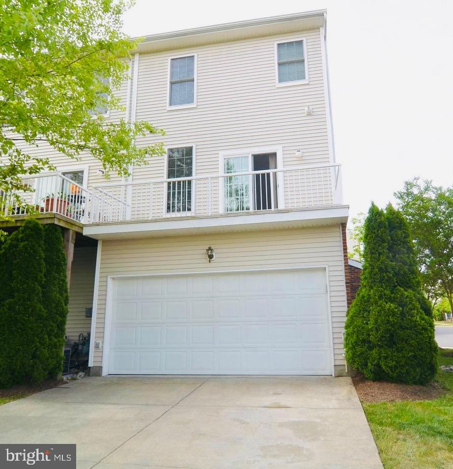 AMBERLEA AT SOUTH RIDING - Residential Lease