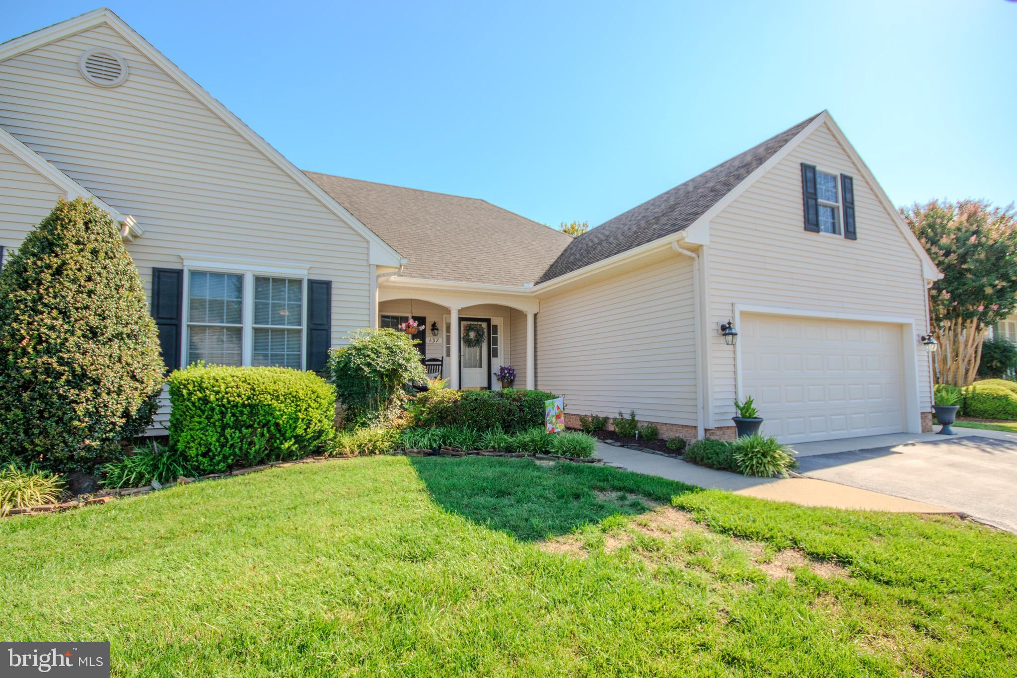 137 VILLAGE OAK DRIVE