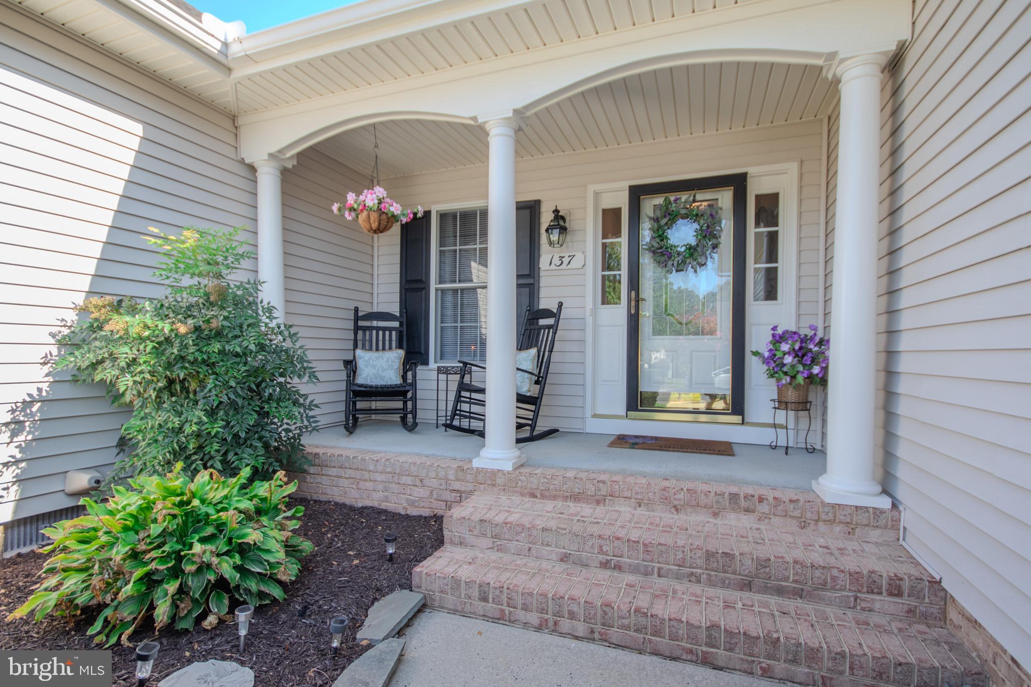 137 VILLAGE OAK DRIVE