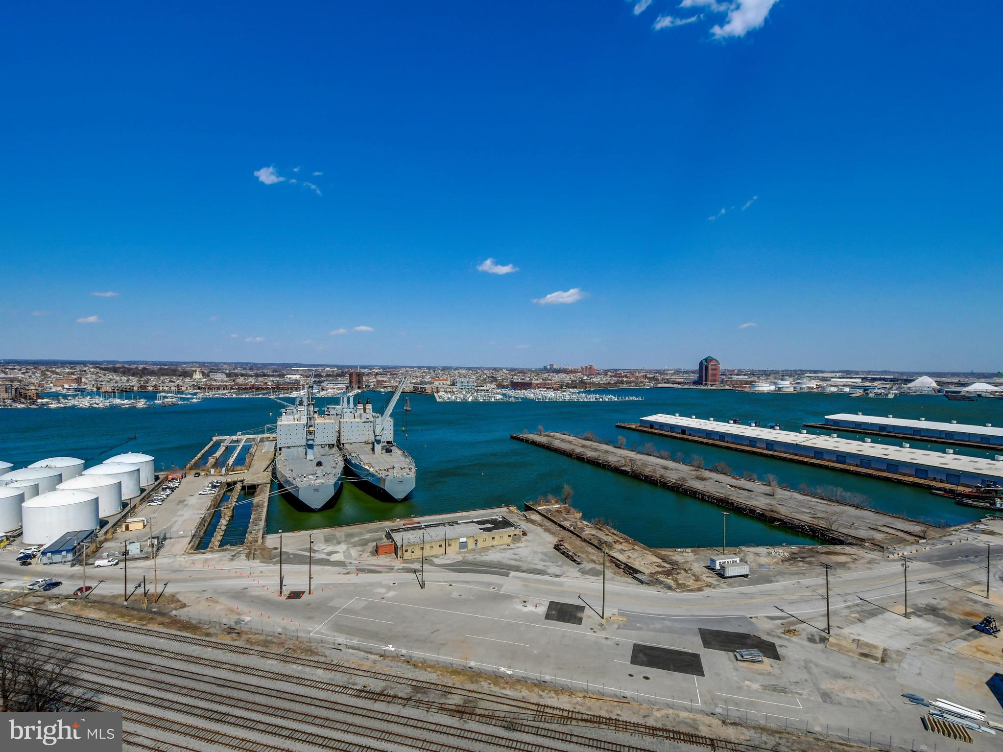 LOCUST POINT - Residential