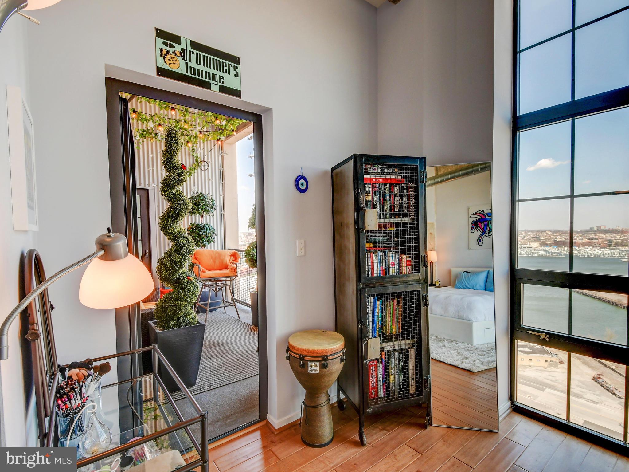 LOCUST POINT - Residential