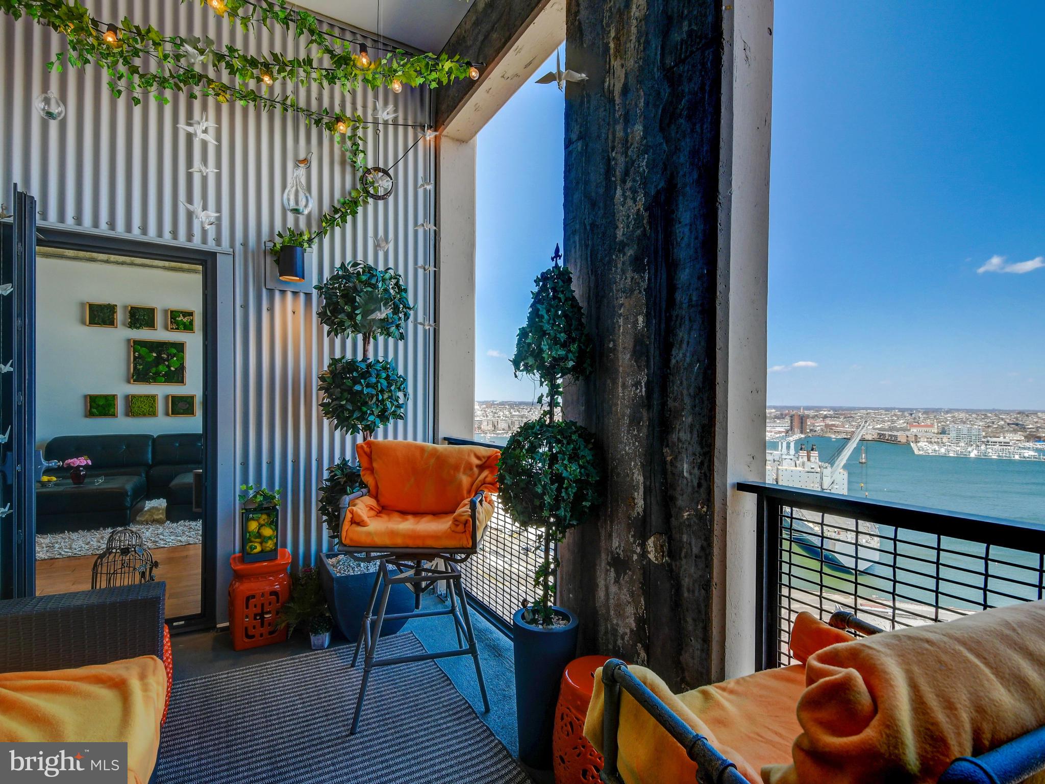 LOCUST POINT - Residential