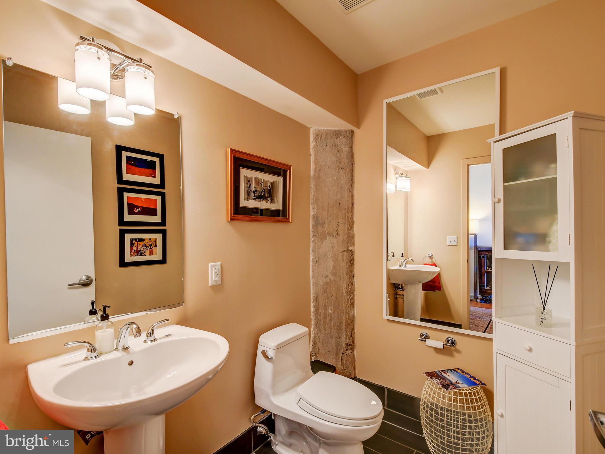 LOCUST POINT - Residential