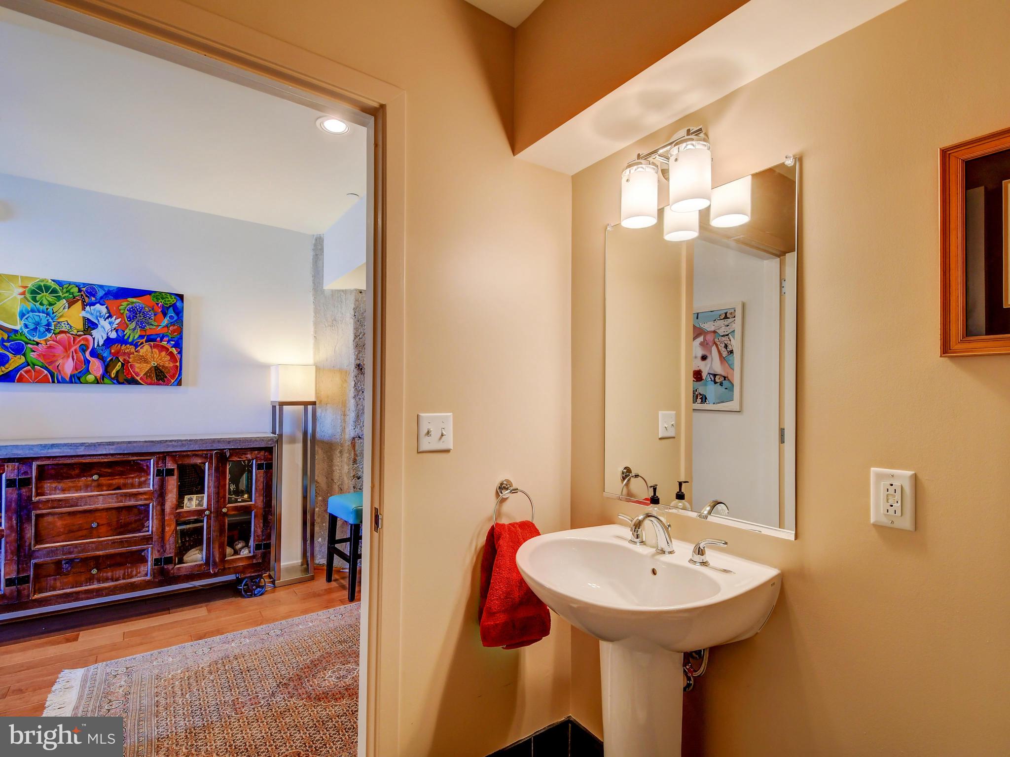 LOCUST POINT - Residential