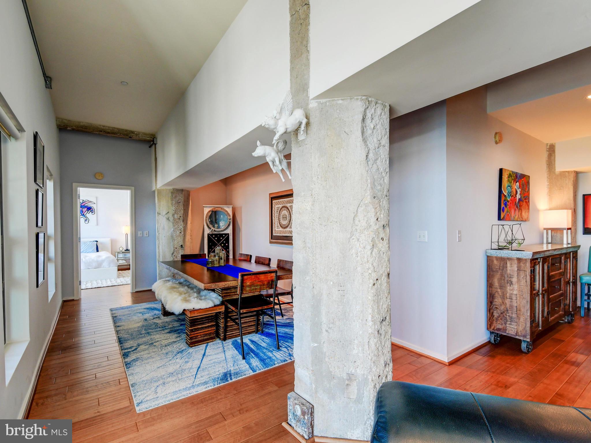 LOCUST POINT - Residential