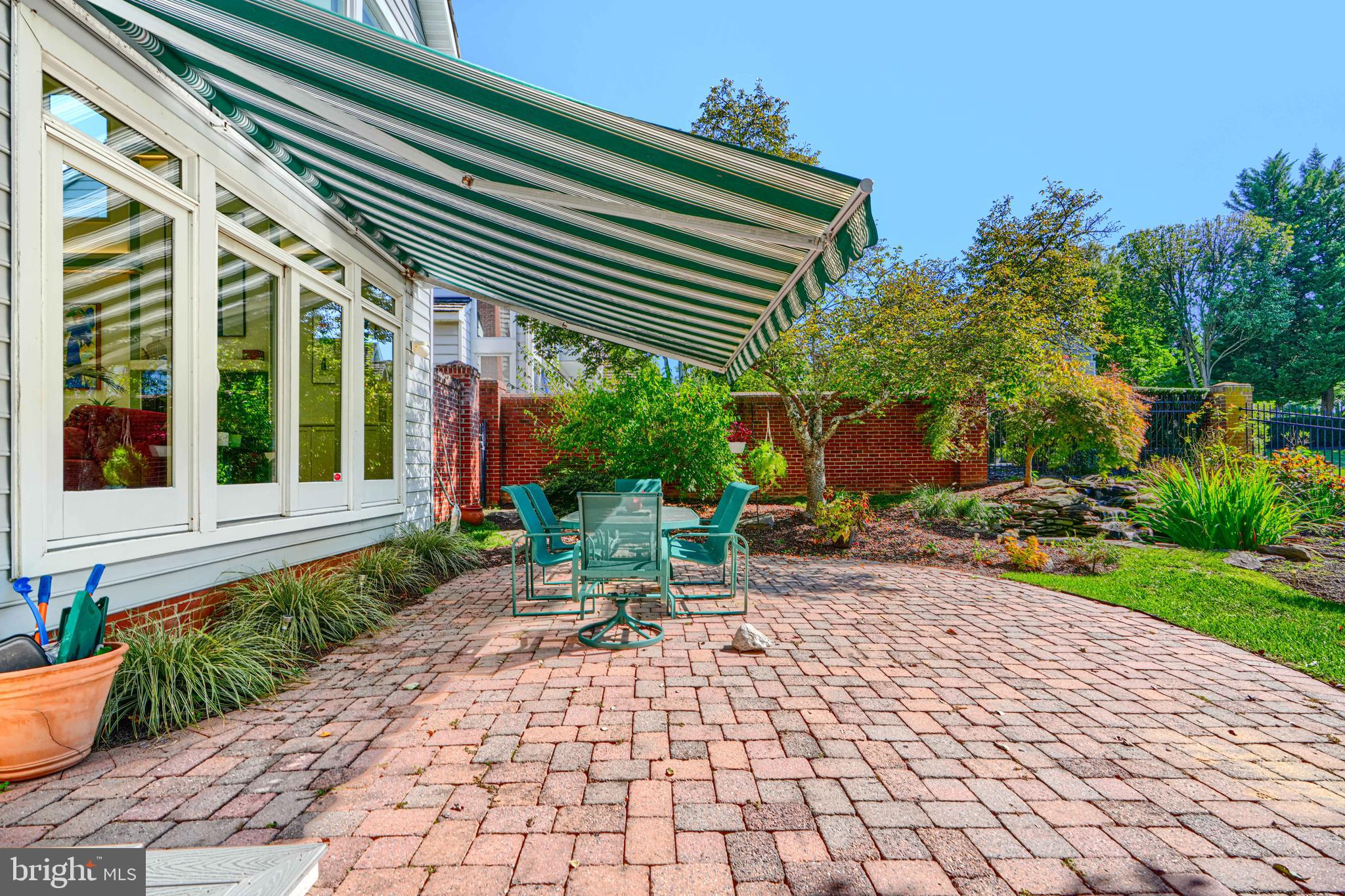 HOBBITS GLEN - Residential