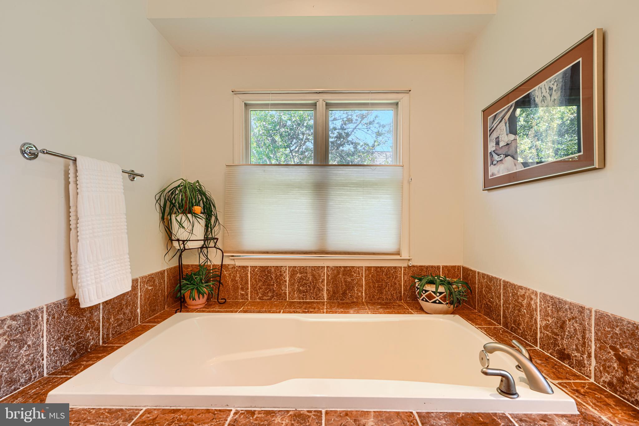 HOBBITS GLEN - Residential