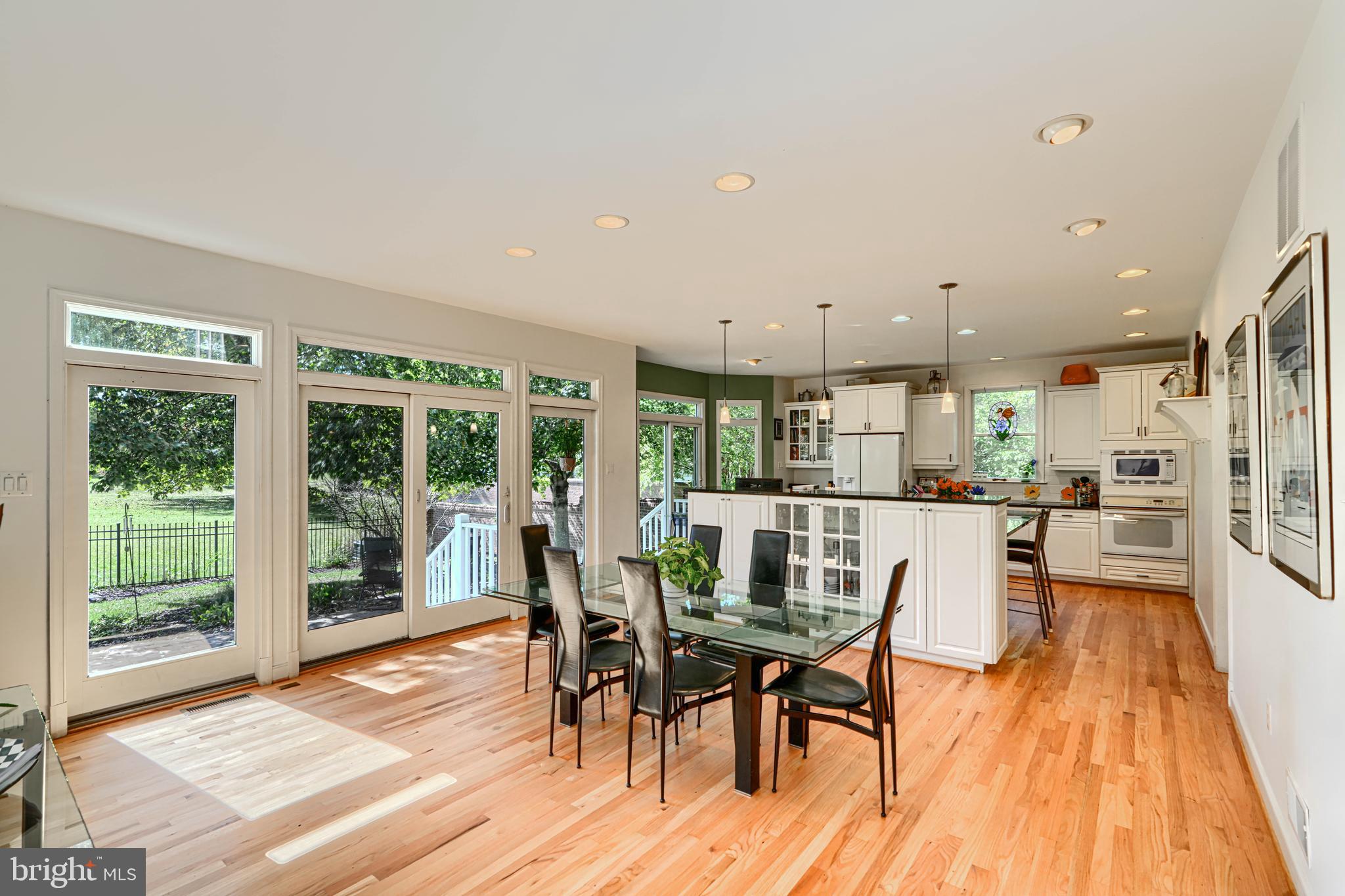 HOBBITS GLEN - Residential