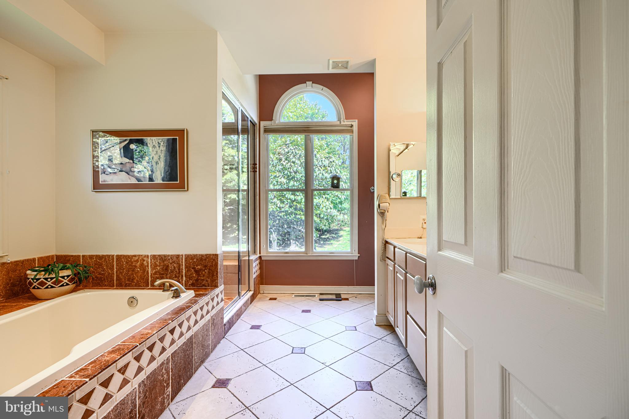 HOBBITS GLEN - Residential