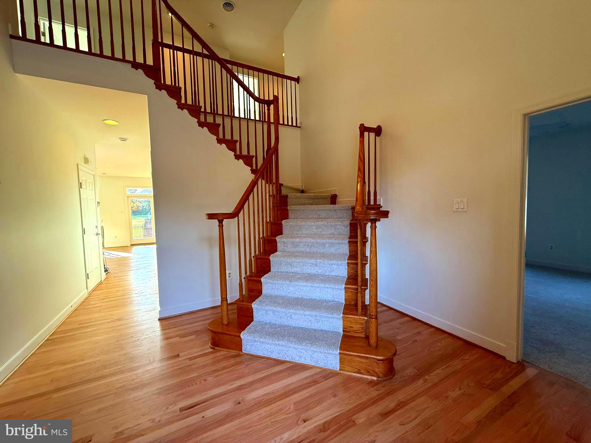 HOBBITS GLEN - Residential