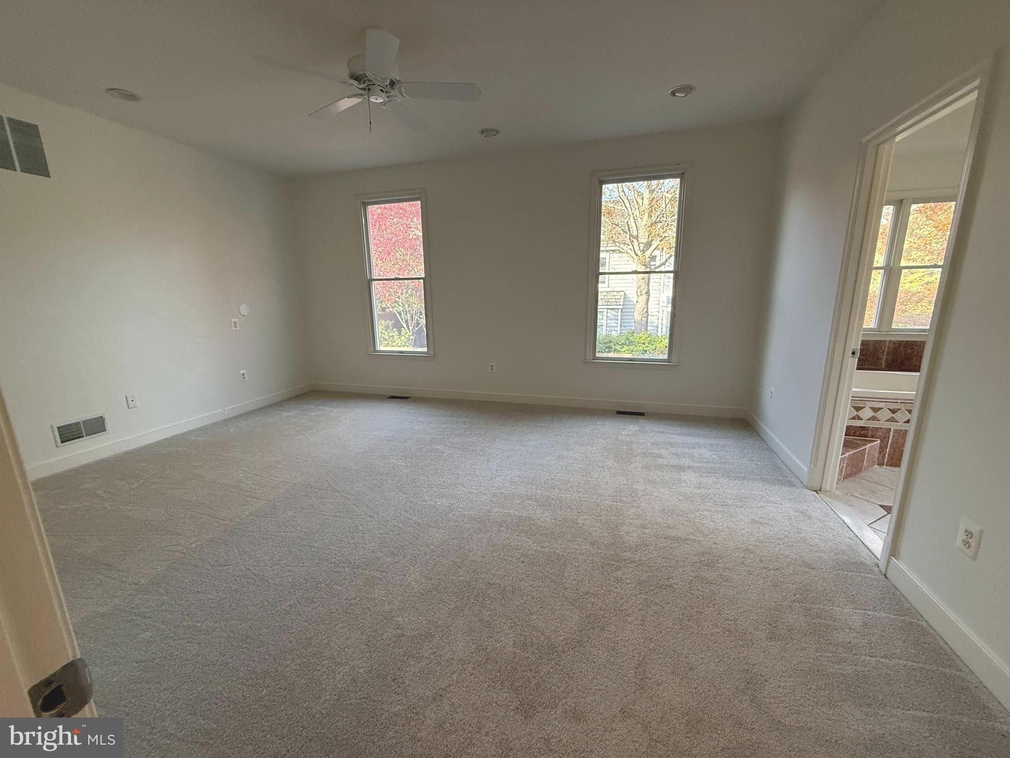 HOBBITS GLEN - Residential