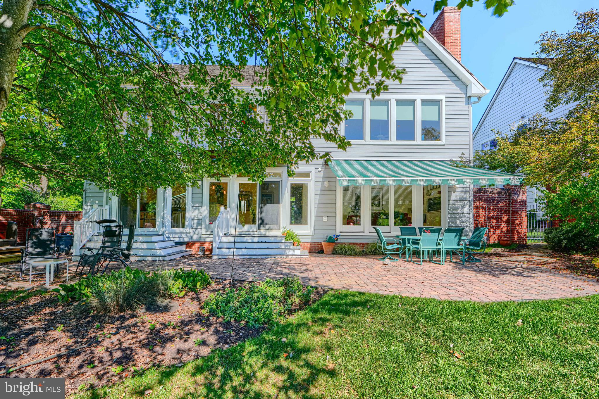 HOBBITS GLEN - Residential