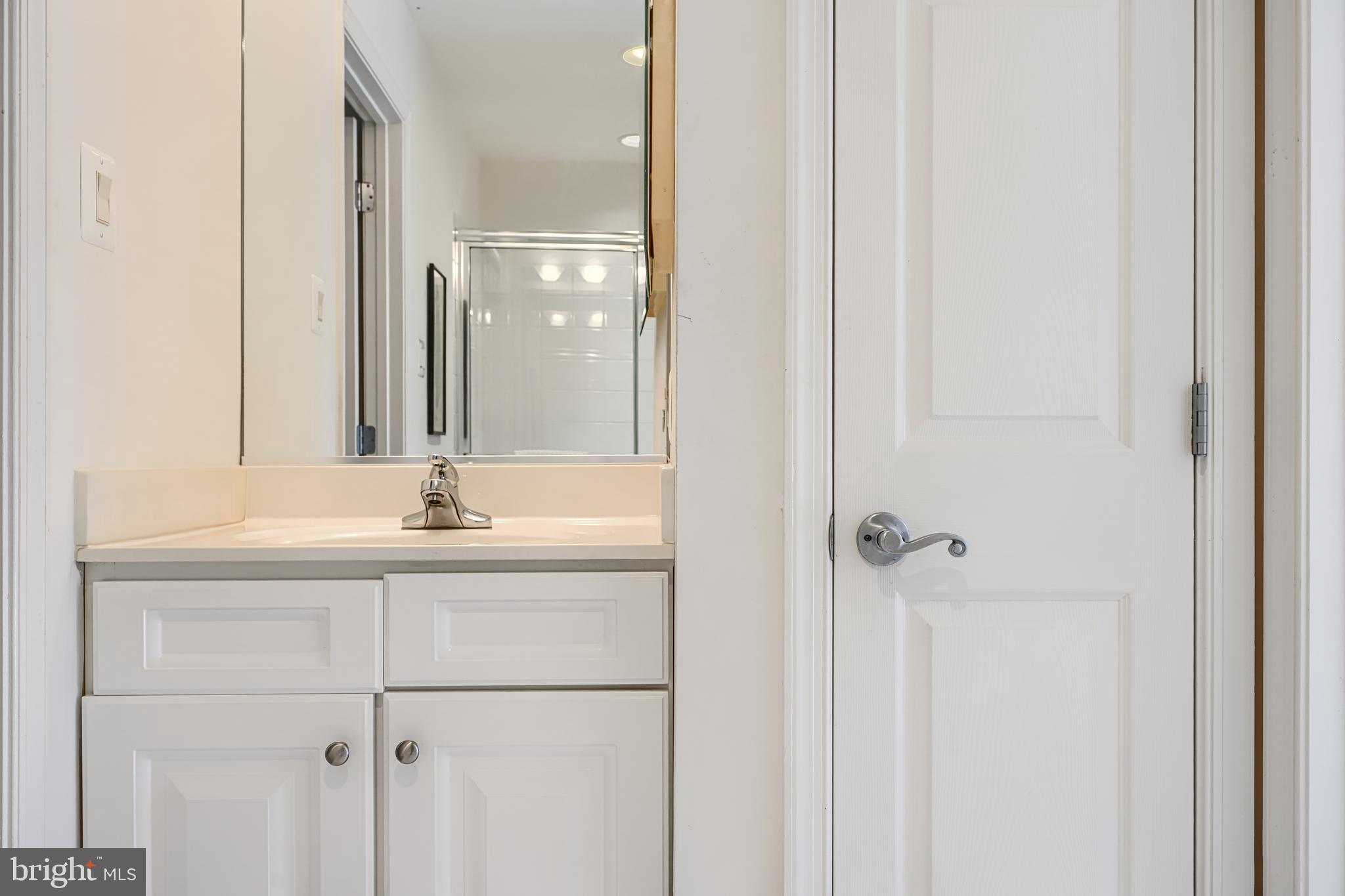 HOBBITS GLEN - Residential