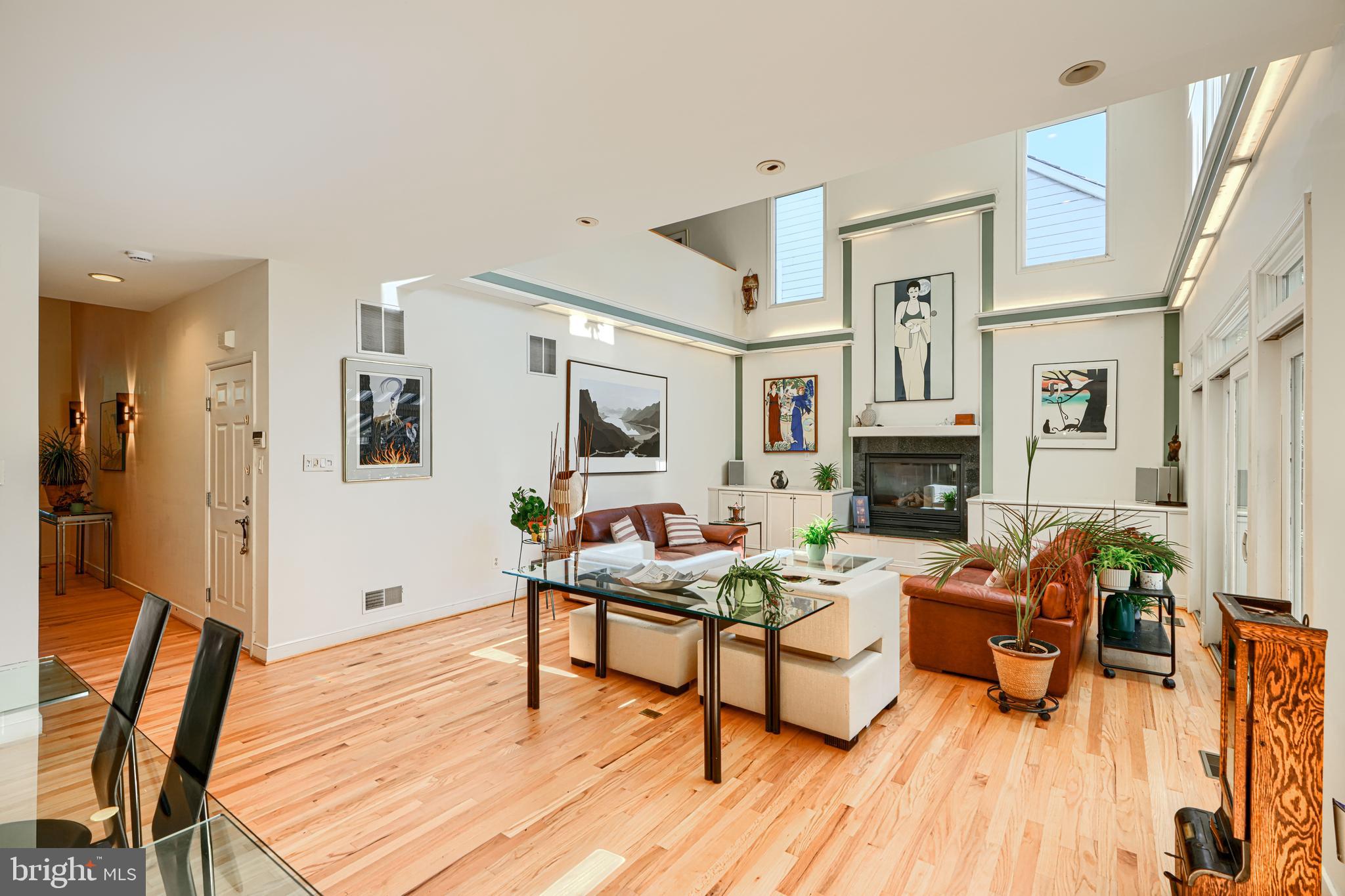 HOBBITS GLEN - Residential