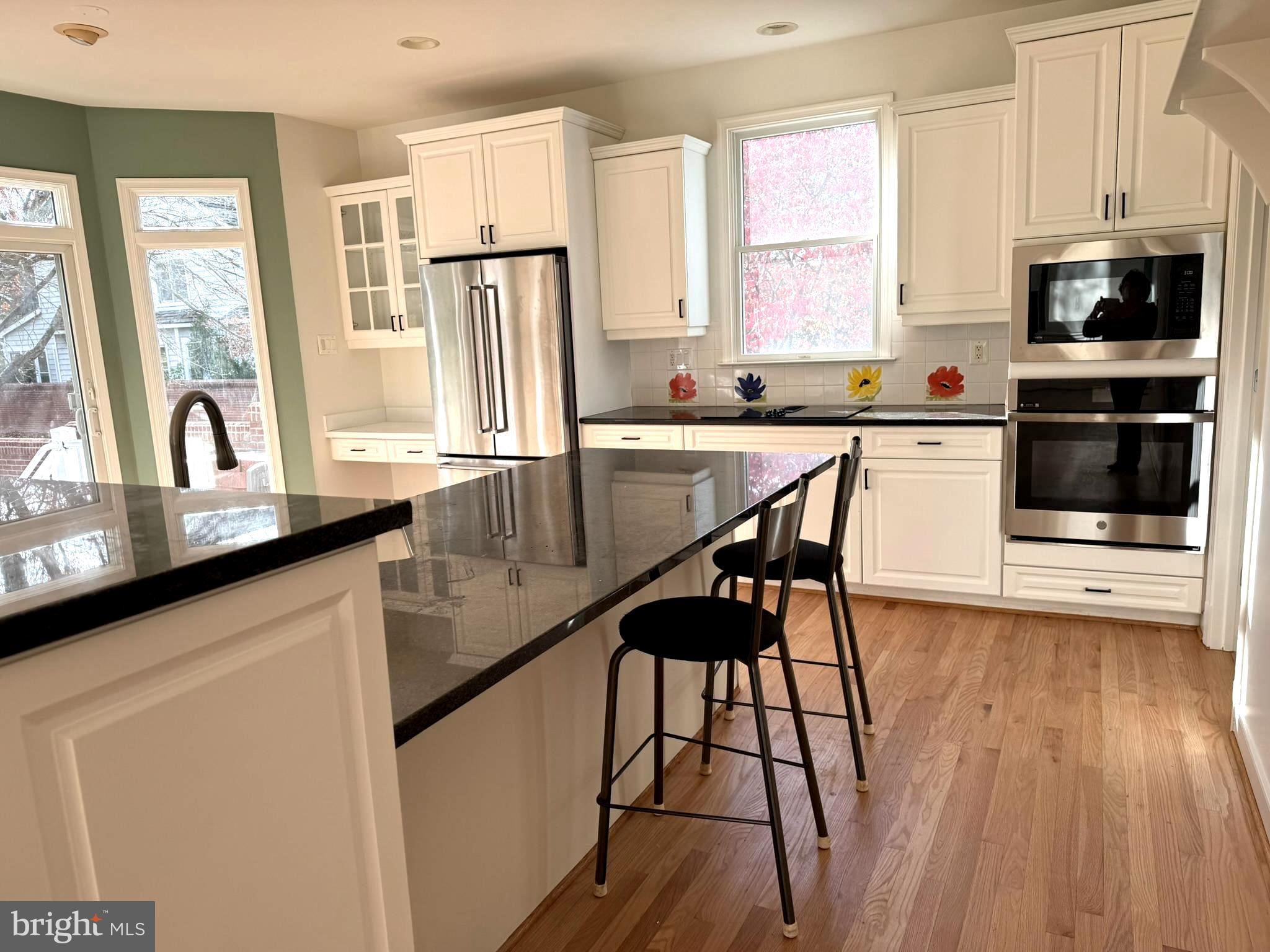 HOBBITS GLEN - Residential