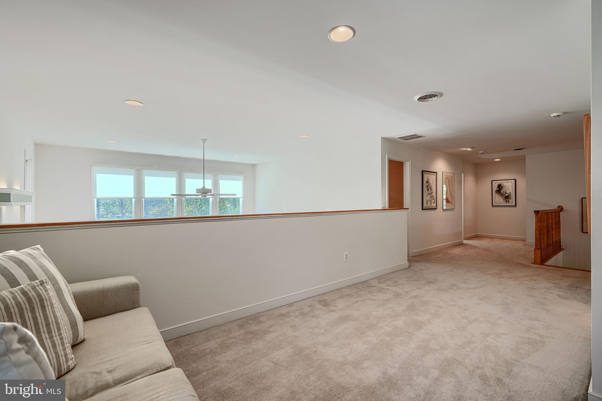 HOBBITS GLEN - Residential