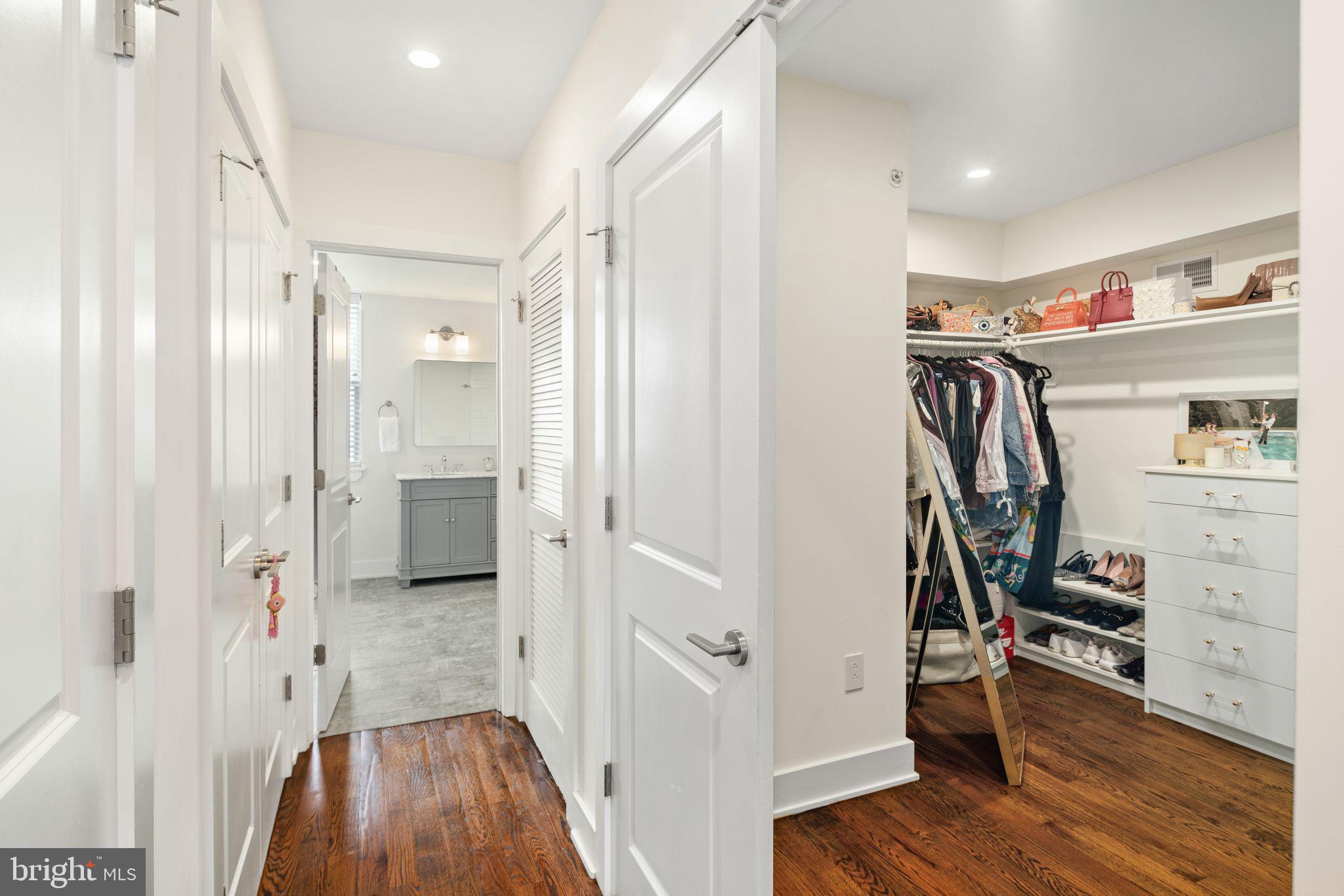 PHILADELPHIA - Residential