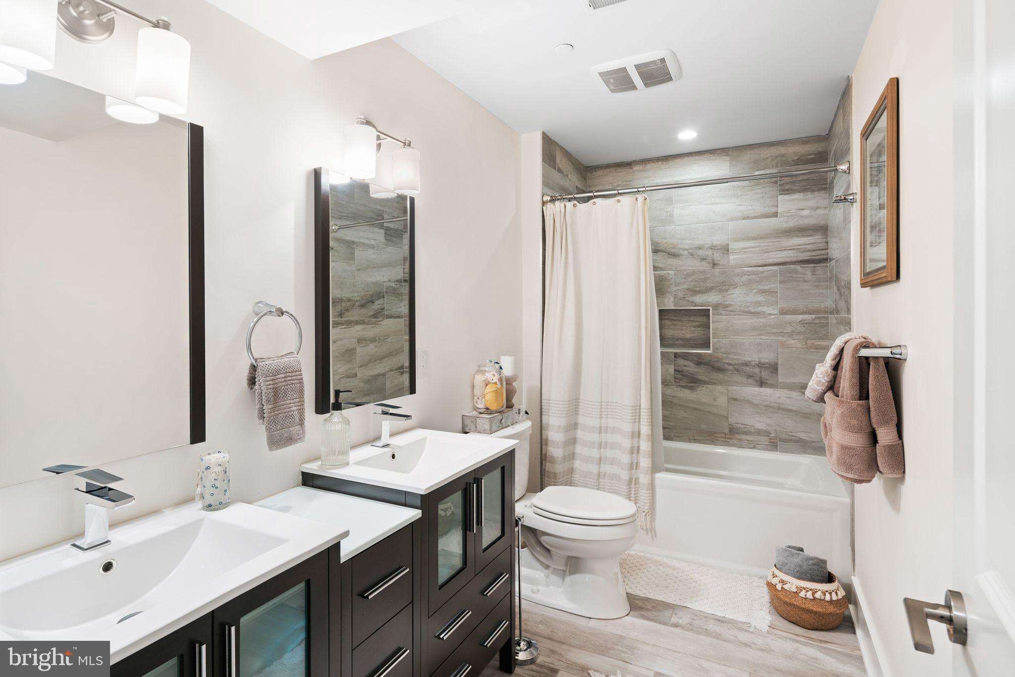 PHILADELPHIA - Residential