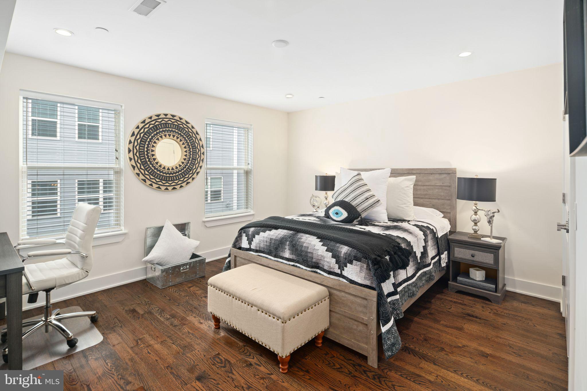 PHILADELPHIA - Residential