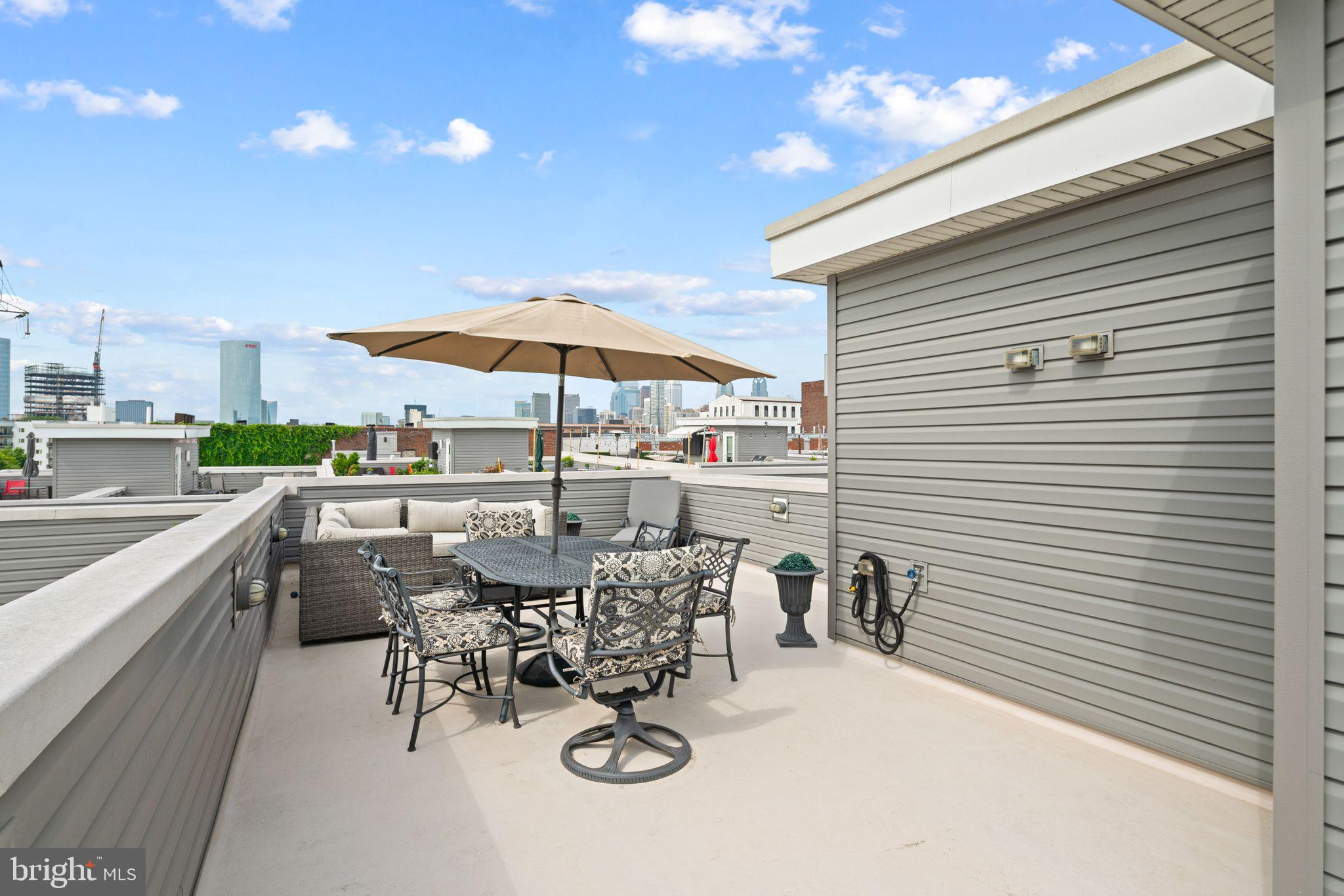 PHILADELPHIA - Residential