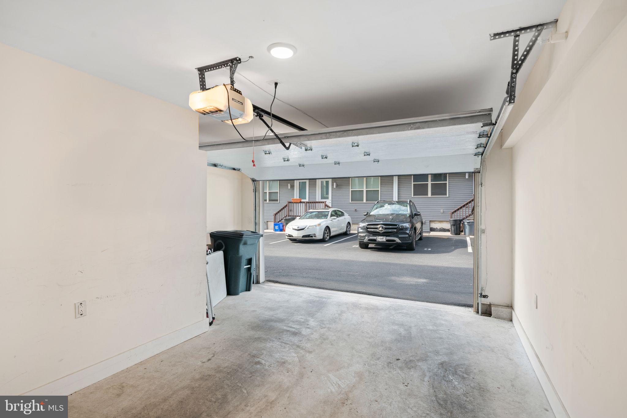 PHILADELPHIA - Residential