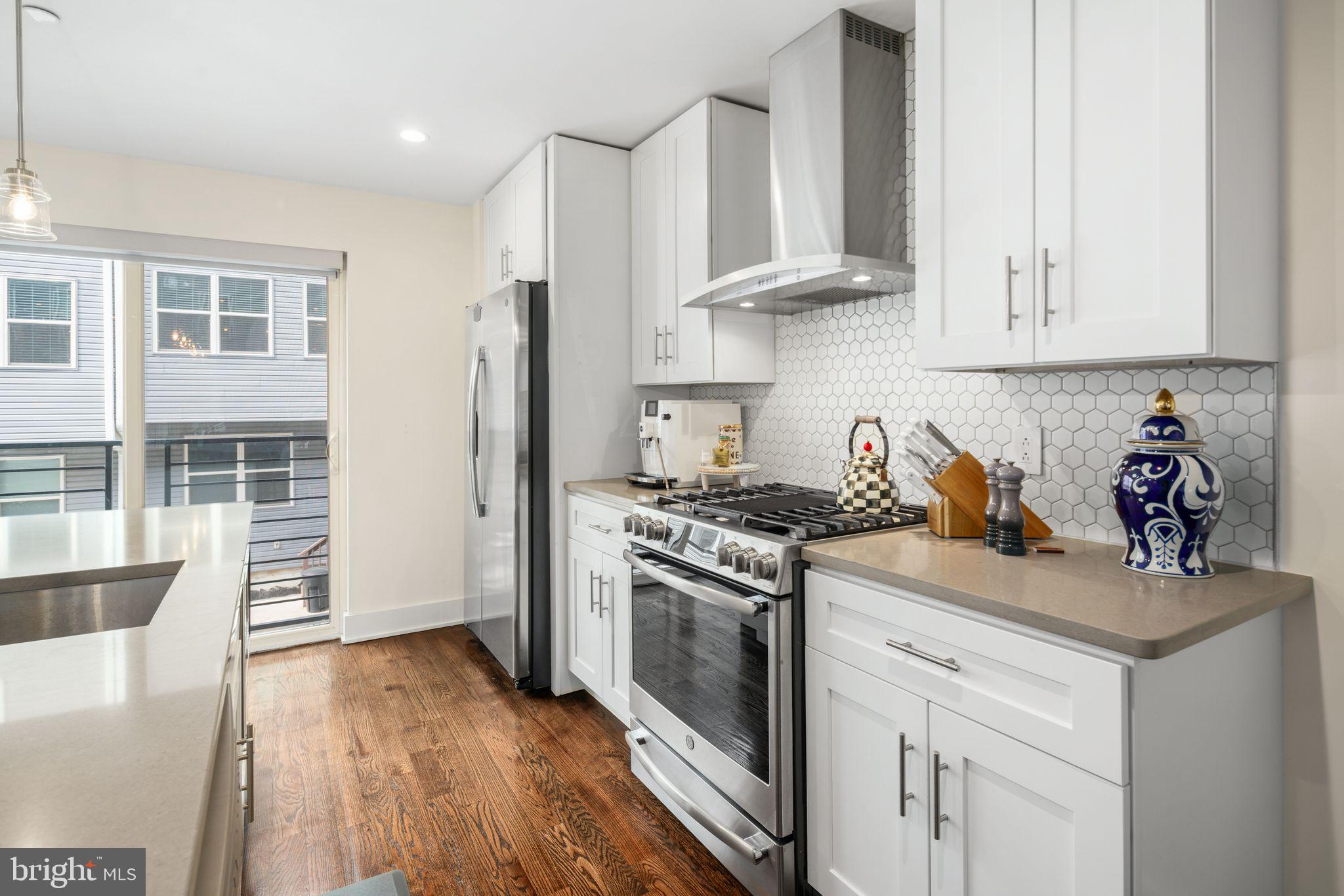 PHILADELPHIA - Residential