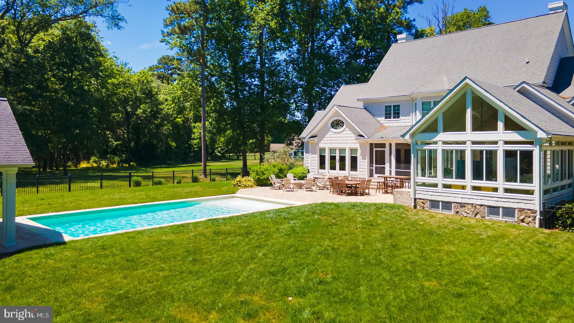 16532 RETREAT CIRCLE
