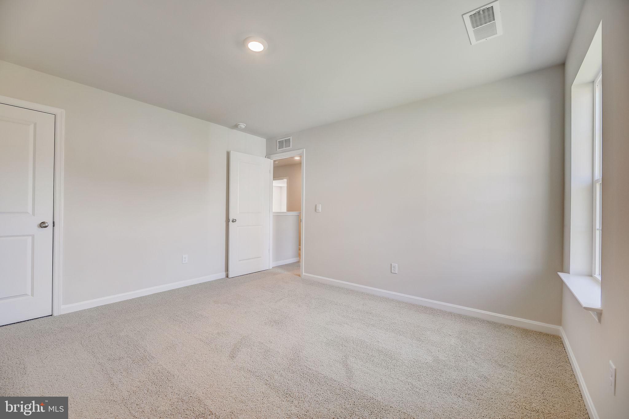 PEMBROOKE - Residential