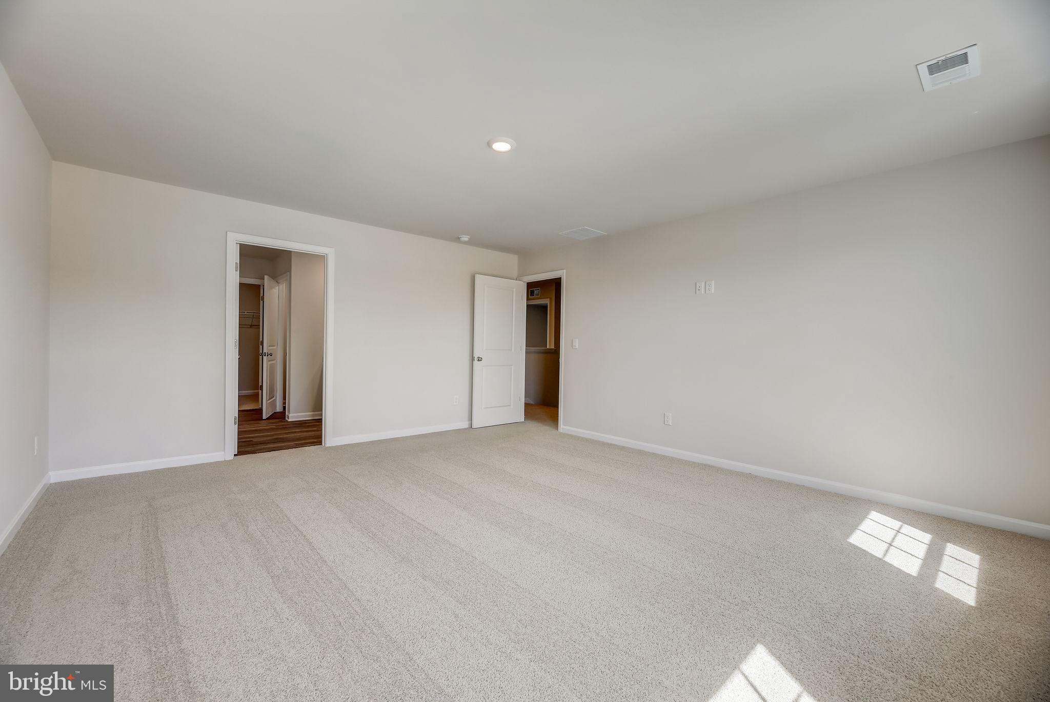 PEMBROOKE - Residential