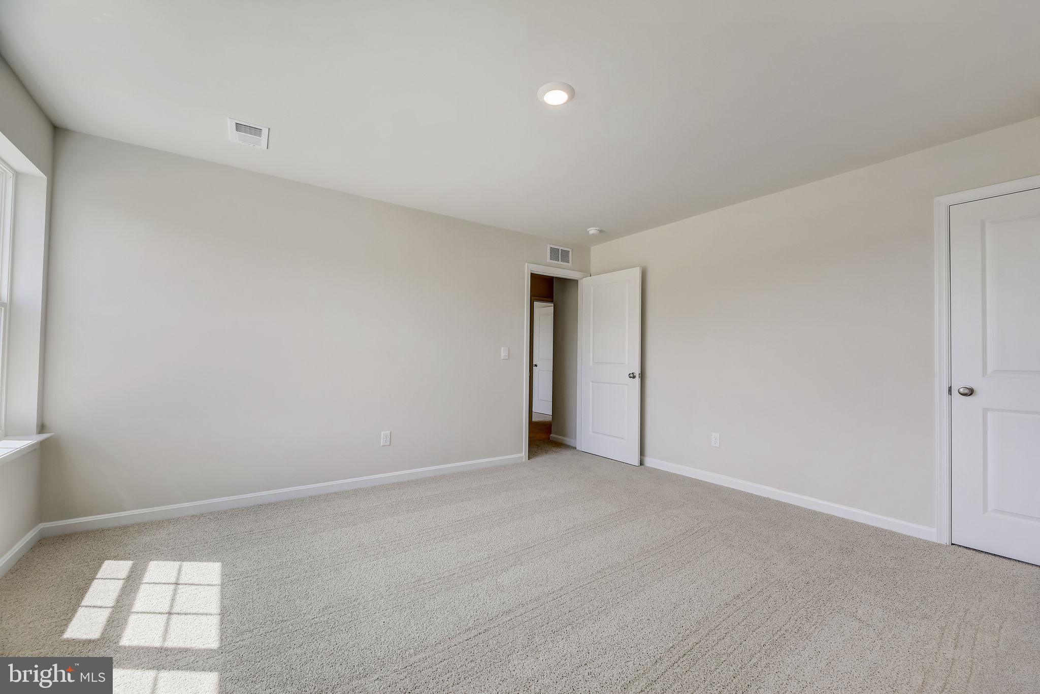PEMBROOKE - Residential