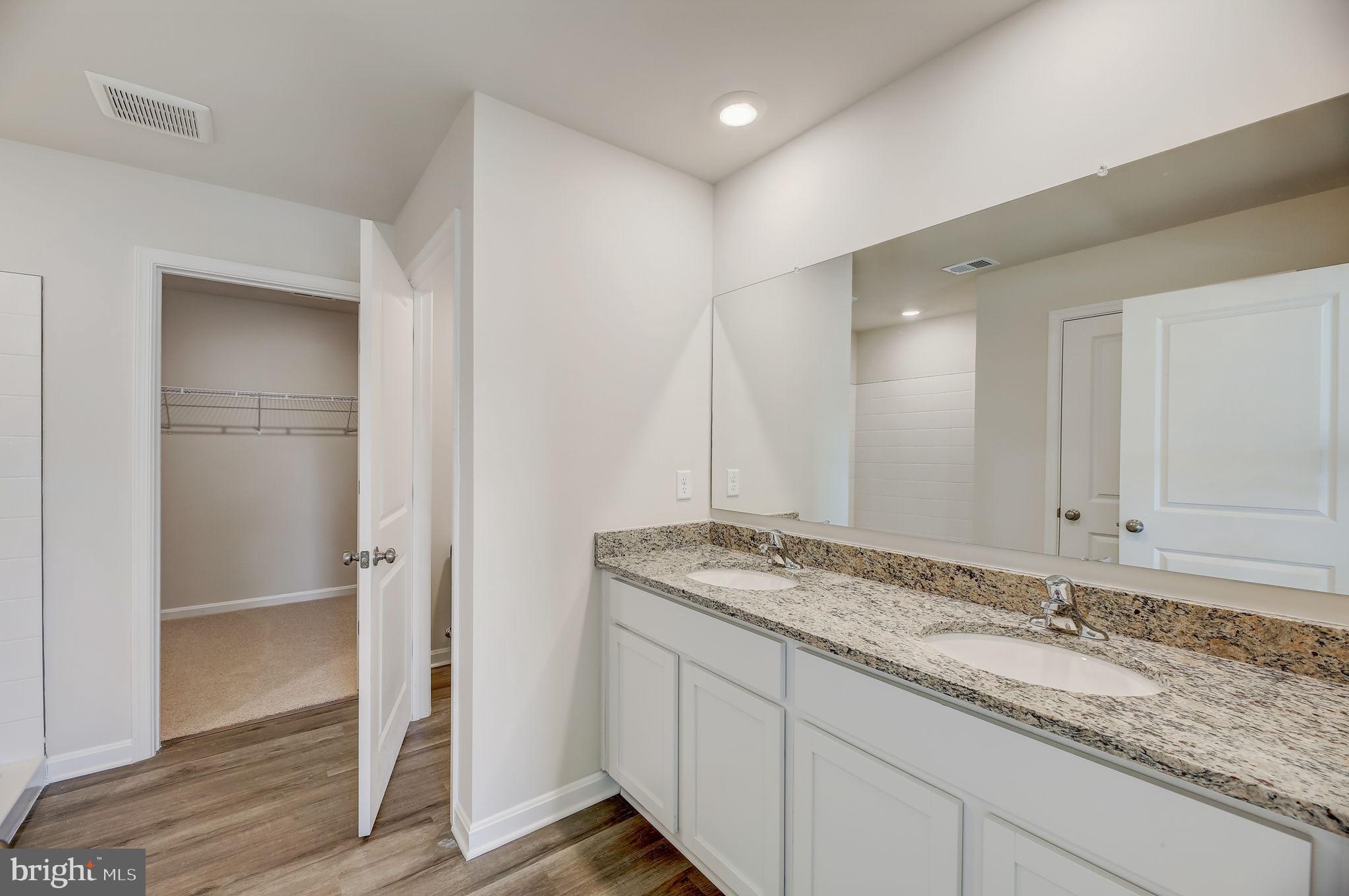 PEMBROOKE - Residential