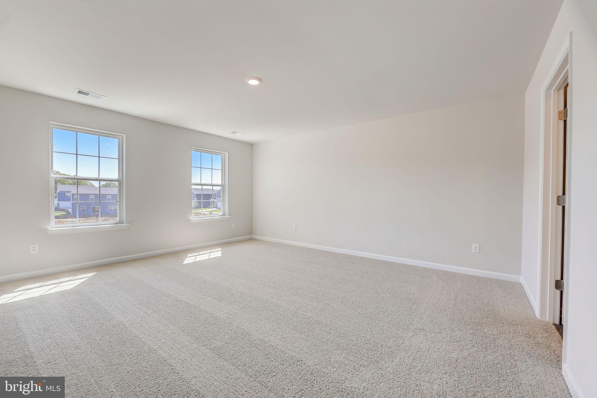 PEMBROOKE - Residential