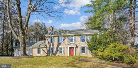 Photo of 4605 Sunflower Drive, ROCKVILLE, MD 20853 (MLS # MDMC2208186)