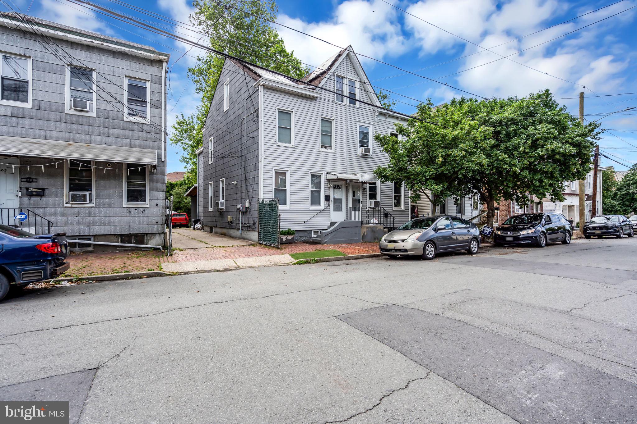 661 2ND STREET