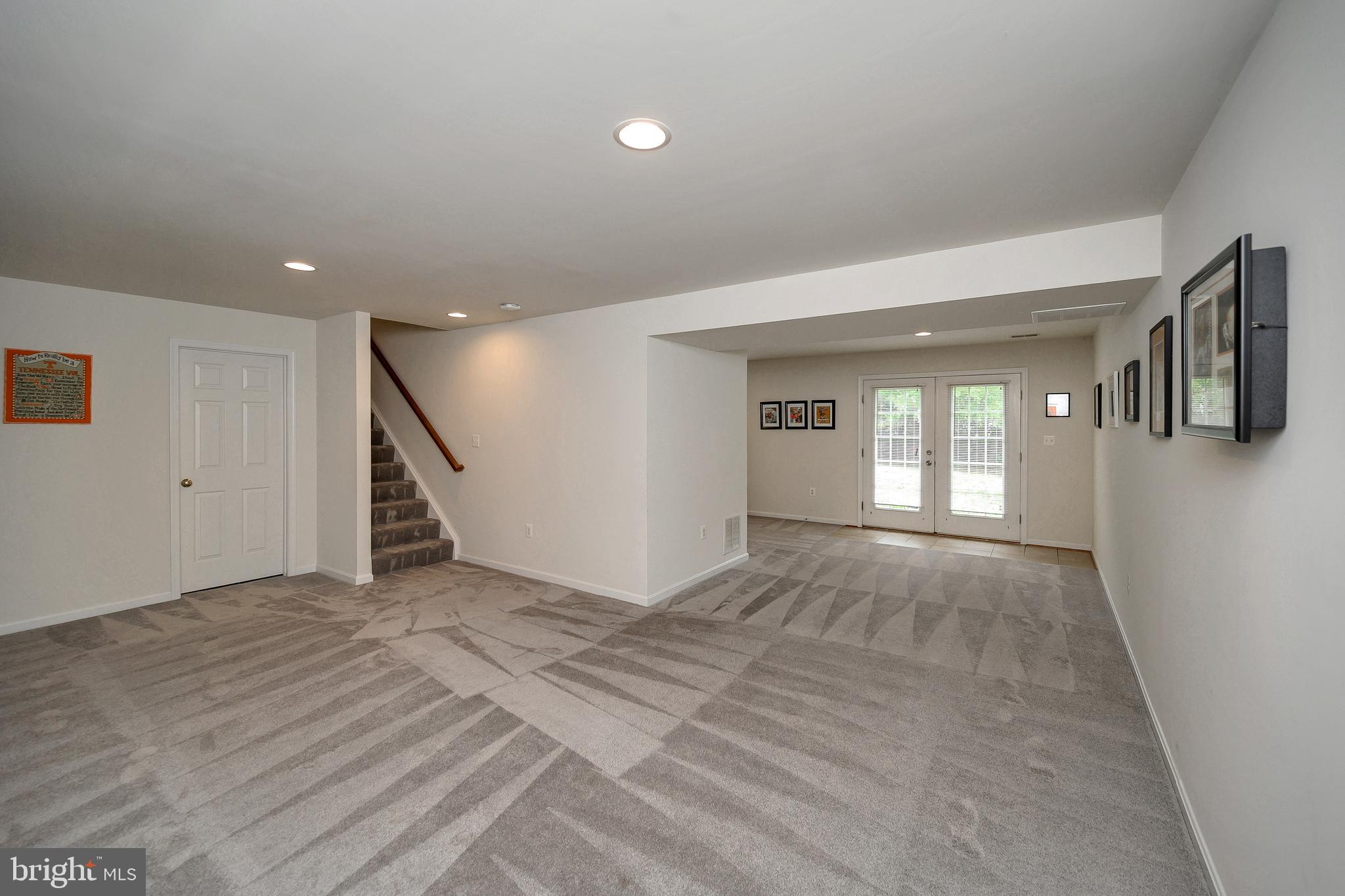 SOMERSET - Residential