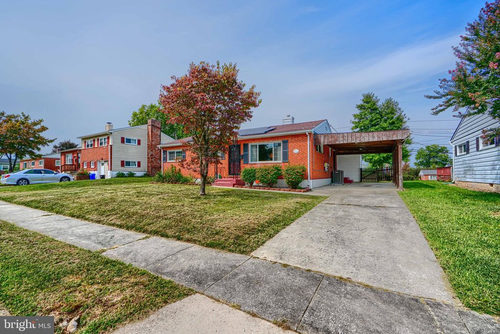 Photo of 930 Sedgley Road, BALTIMORE, MD 21228 (MLS # MDBC2138600)