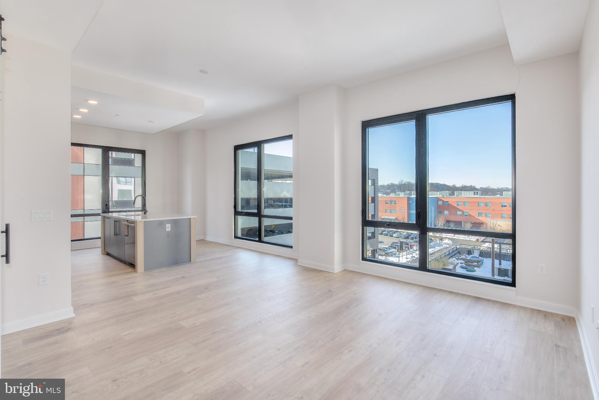 255 W. FALLS STATION BOULEVARD 402