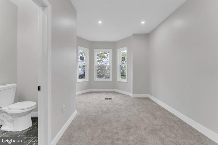 COLD SPRING NEWTOWN - Residential