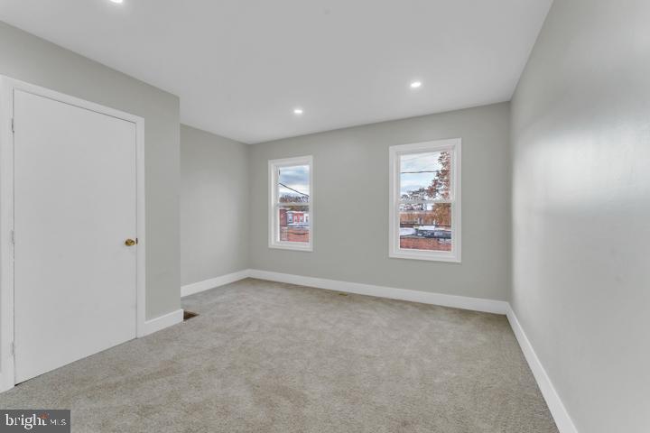 COLD SPRING NEWTOWN - Residential