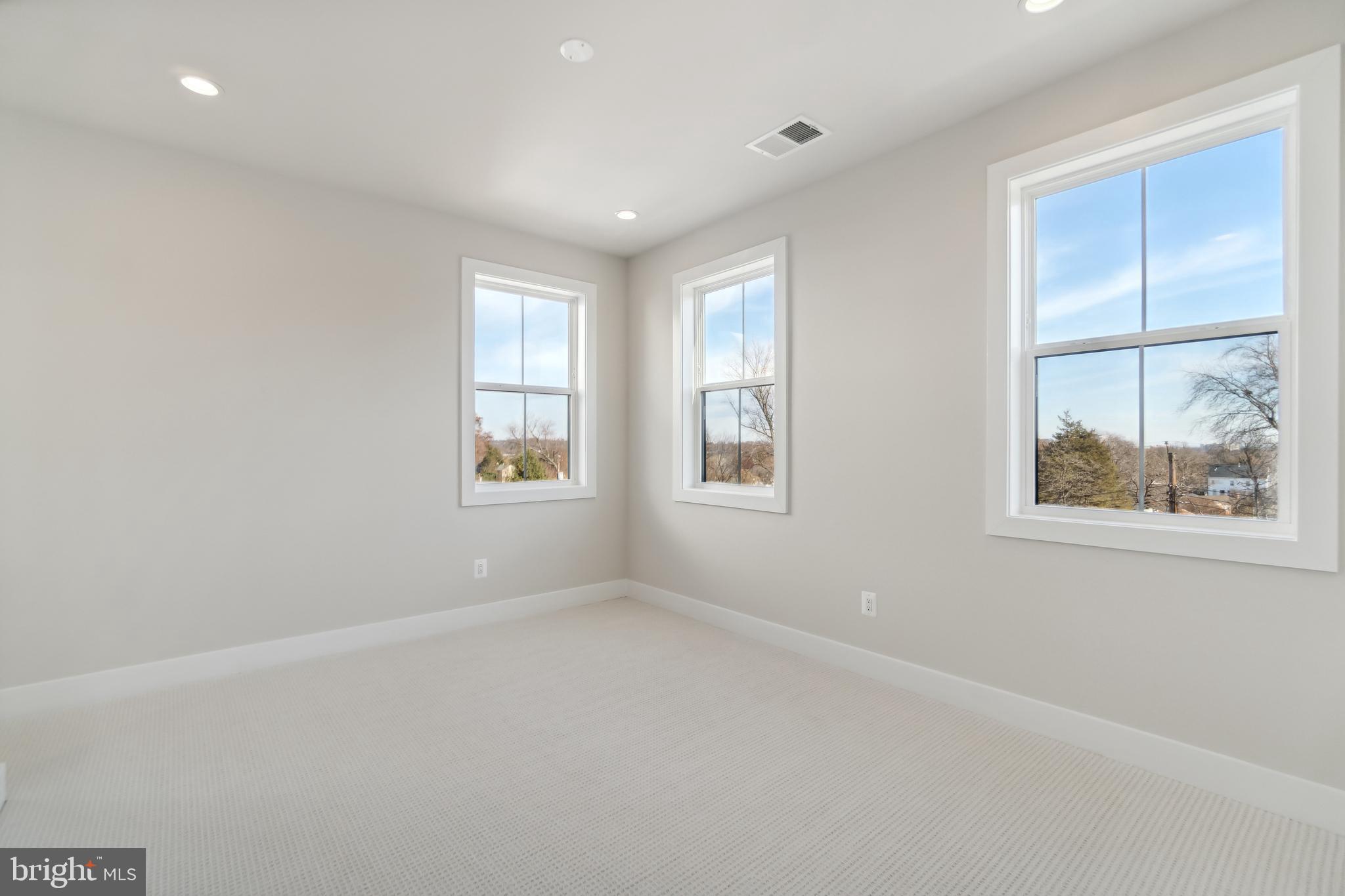 THE GROVE AT DOMINION HILLS - Residential