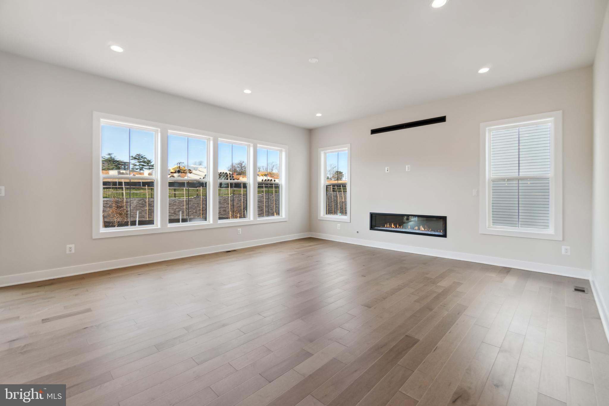 THE GROVE AT DOMINION HILLS - Residential