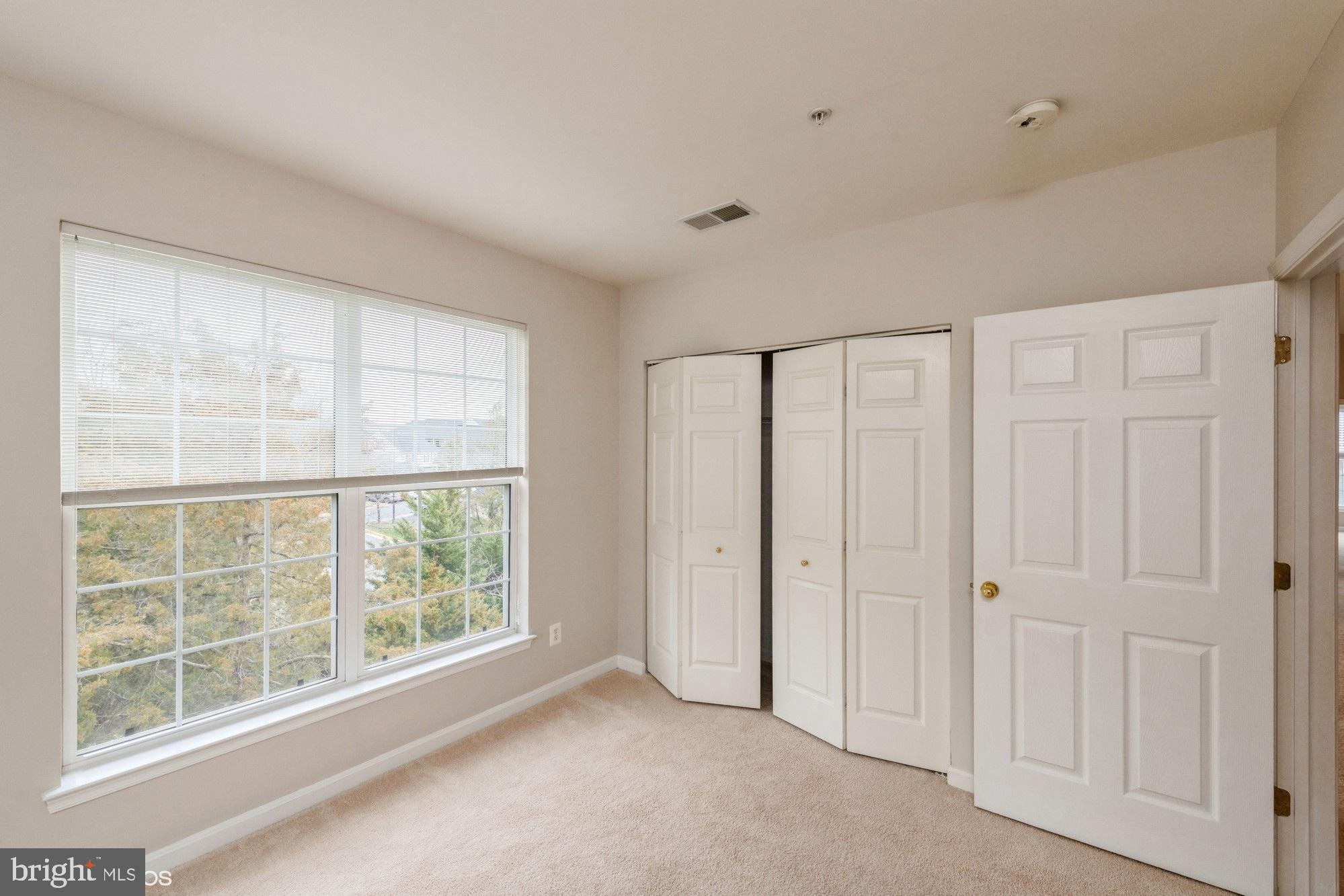 LAKESIDE AT SOUTH RIDING - Residential Lease