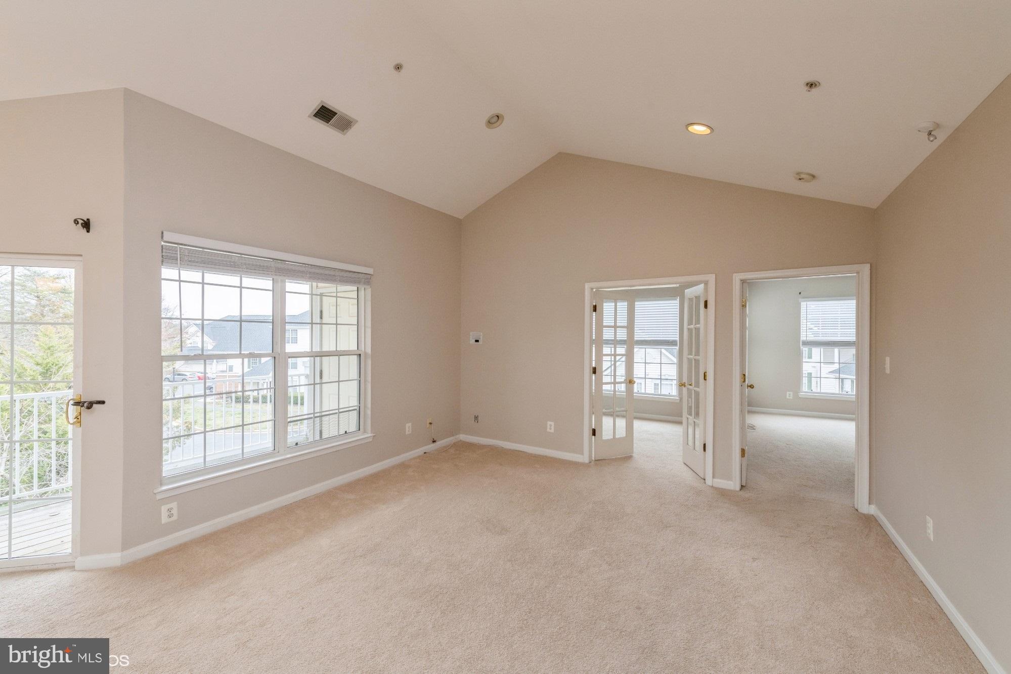 LAKESIDE AT SOUTH RIDING - Residential Lease