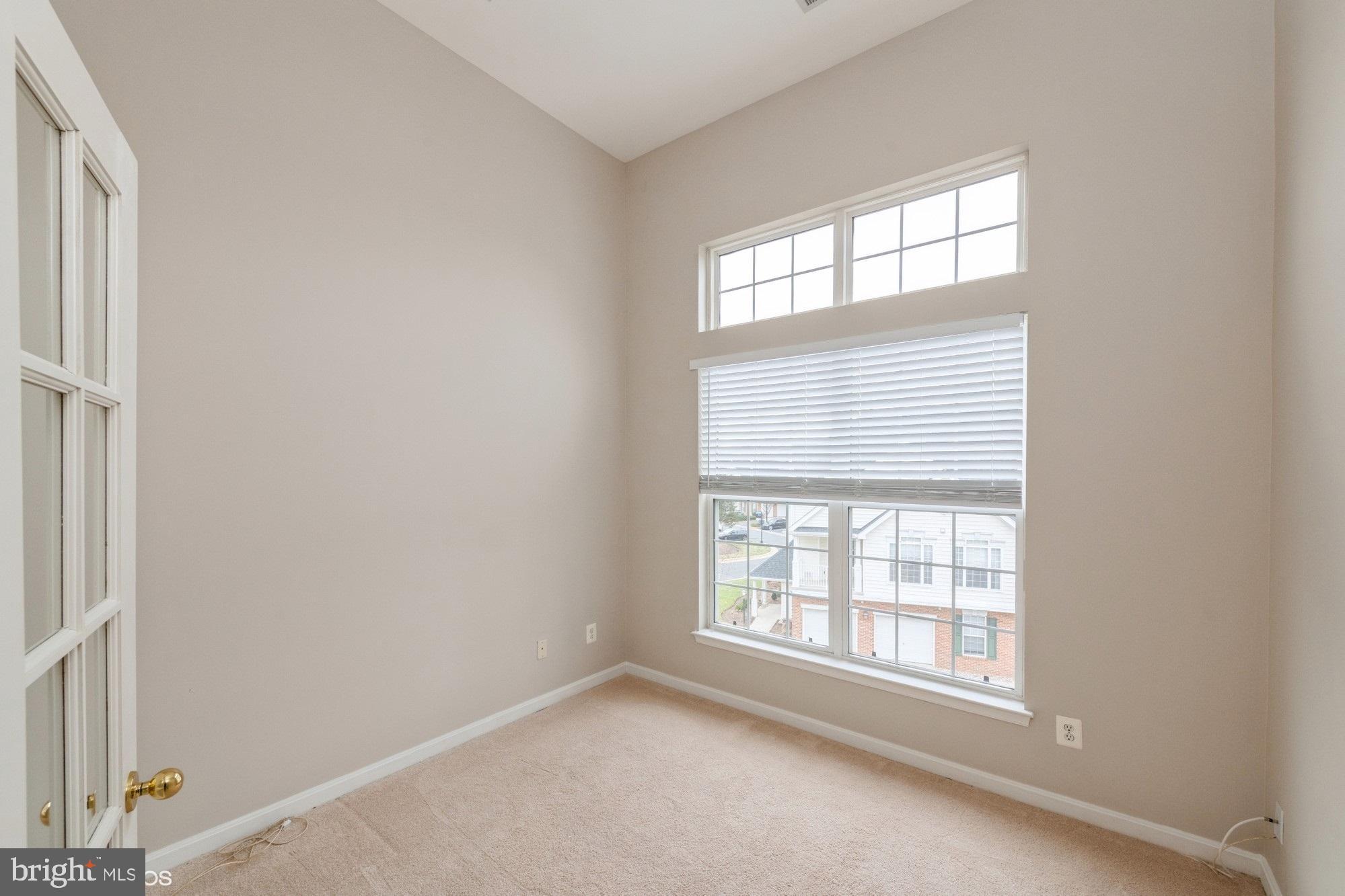 LAKESIDE AT SOUTH RIDING - Residential Lease