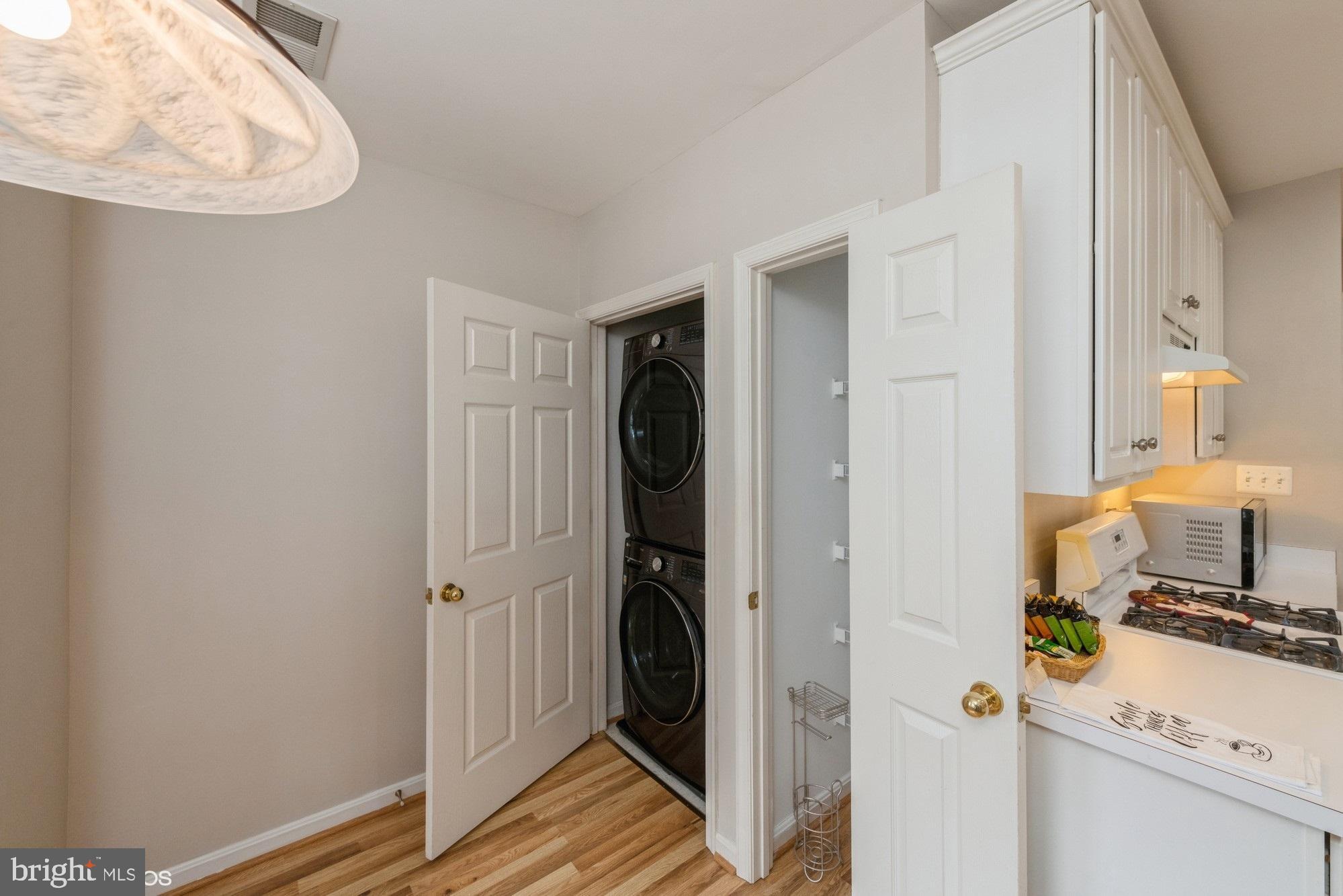 LAKESIDE AT SOUTH RIDING - Residential Lease